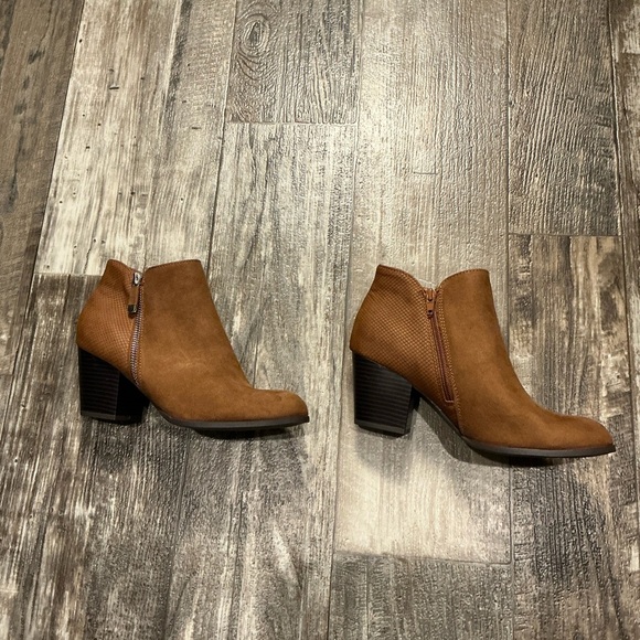 Brown Ankle Boots Size 8 - Picture 9 of 12